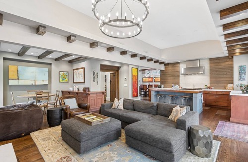 Virginia Highland House | Urban Luxury Living/Minutes from Atl Attractions and Walkable to Great Restaurant's, Drinks & Parks