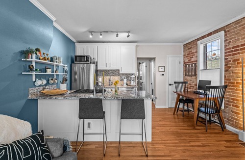 Baker House | Urban Oasis in Trendy Baker Neighborhood - Fenced Area for Dogs