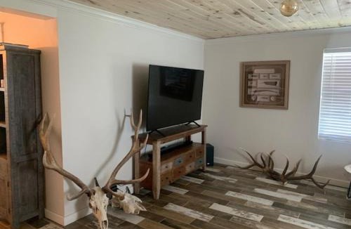 Raton House | Valentine's Northern New Mexico Mountain Ranch on Colorado Border retreat