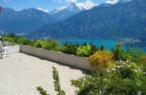 Beatenberg Apartment | Very comfortable flat with a magnificient view to the lake and the mountains