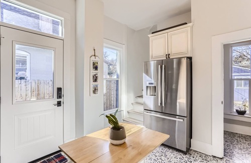 City Park West House | Victorian house near RINO/DT w/yard and hot tub!