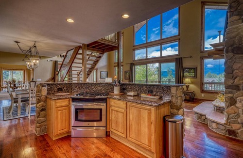 Pagosa Springs House | Views! Views! Take 3 nights get 4th Night Free Thru Oct 30th (Holidays Excluded)