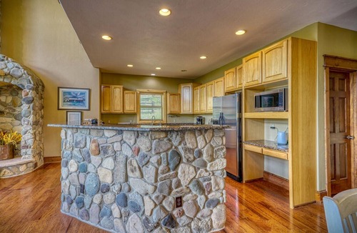 Pagosa Springs House | Views! Views! Take 3 nights get 4th Night Free Thru Oct 30th (Holidays Excluded)