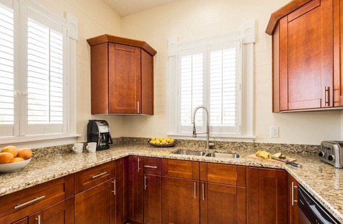 Downtown Condo | *VILLA ANGELITA @ OLD TOWN* Condo Off Duval + Last Key White Glove Service.