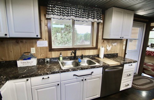 Monticello Cabin | W-W: Farm House Cabin - a guest favorite!