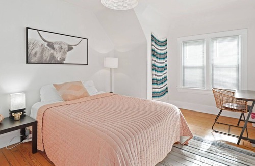 Washington Park West House | Walk to Dining, Shops, Coffee, & More - Washington Park West
