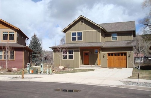 Durango House | Walk to Durango's downtown along the River Walk or hike Animas Mountain