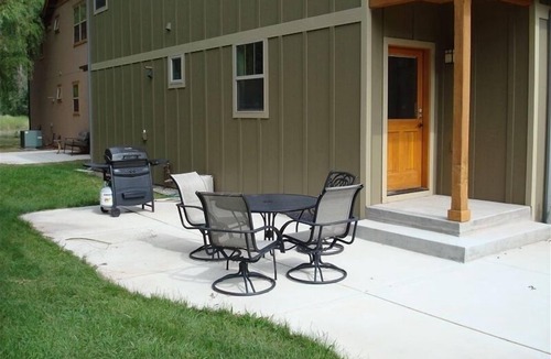 Durango House | Walk to Durango's downtown along the River Walk or hike Animas Mountain