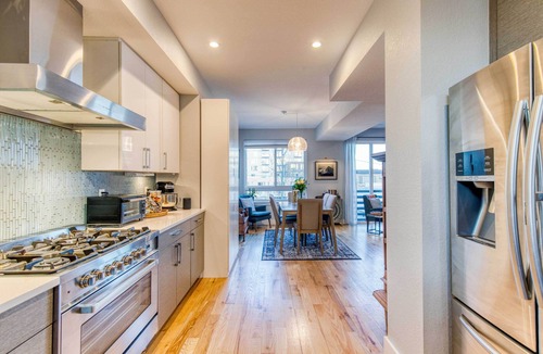 West Colfax Apartment | Walk to Empower Field: Townhome w/Hot Tub!