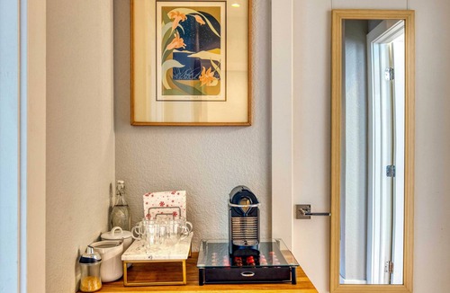 West Colfax Apartment | Walk to Empower Field: Townhome w/Hot Tub!