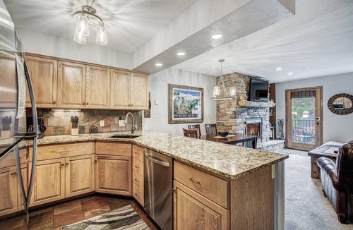 Historic District House | Walk to Gondola, Private Hot Tub, Views!