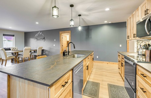 Lake Hatcher Park House | Walk to Lake! All-Season Getaway in Pagosa Springs