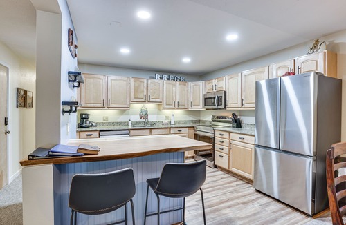 Peak 9 Condo | Walk to Lifts! 'SnowDogs' Breck Condo w/Fireplace