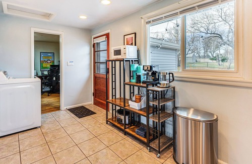 Lafayette House | Walk to Old Town Lafayette! Cozy Couple’s Escape