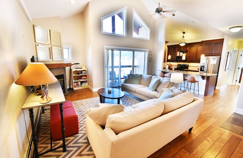 Keystone Condo | Walk to Peru Lift Heated Garage Pool & Hot Tub Family Condo Sleeps 8