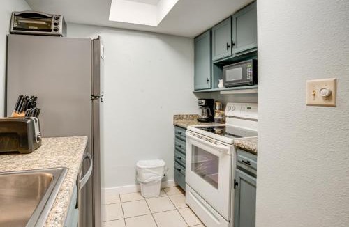 East Village at Copper House | Walk to Ski Lift + Hot Tub: Copper Mountain Condo