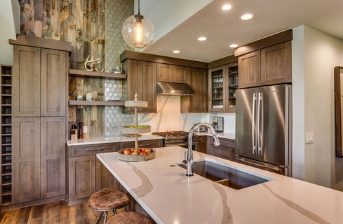 Four O'Clock House | Walk to the slopes! Completely remodeled with 5-star finishes and private hot tub!