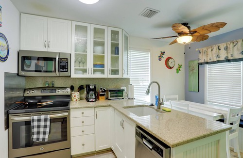 Truman Annex Cottage | Walkable Cottage w/Pool Access in Key West!