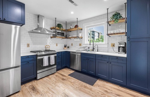 Central Colorado Springs Cottage | Walkable Downtown Guesthouse Fast WiFi Parks