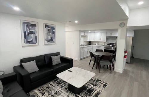 Green Valley Ranch House | Walkout Basement ,Private Entrance,Sleeps 6 ,Near DIA & Golf Club, Free Parking.