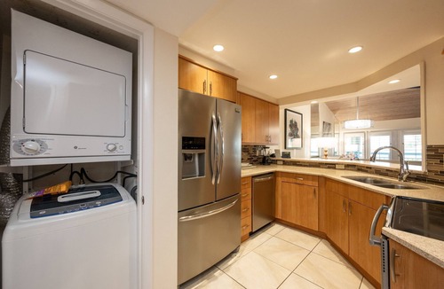Historic Seaport Condo | WATERFRONT PENTHOUSE! Galleon Resort Key West, Sleeps 6, Private Beach