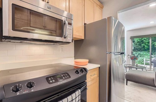 Lower Arapahoe Apartment | West Boulder 2BDR – Fully Furnished Comfort