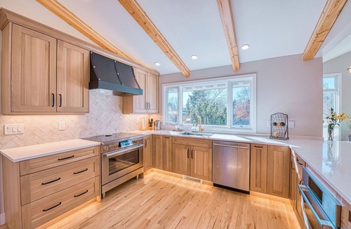 North Boulder House | Wonderland Lake Retreat w/5 bedrooms and 3 ensuites. 10min bike to Pearl St.