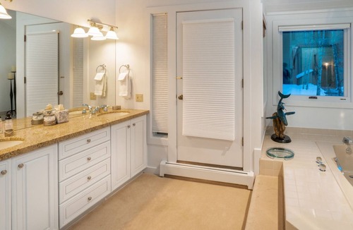 Snowmass Village House | Woodrun V TownHome Ski-in & Ski-out #23