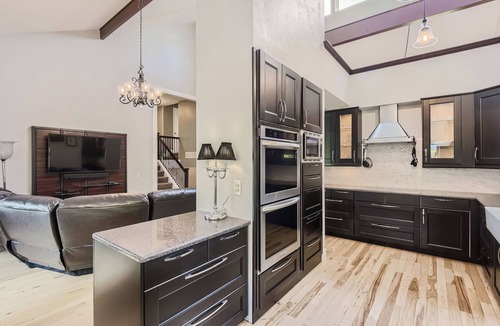 Englewood House | Wow house ! Great for families with tons of room and space for everyone to enjoy