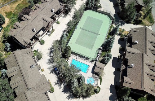 Steamboat Springs House | X2702 | Luxury Townhome | Nice Deck | A/C | Pool | Hot Tub | A/C