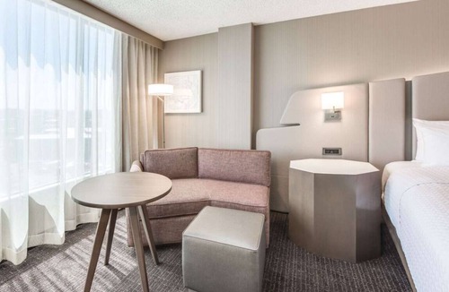 Downtown Denver Hotel | Your Home Away From Home! Pet-Friendly, Near Denver International Airport