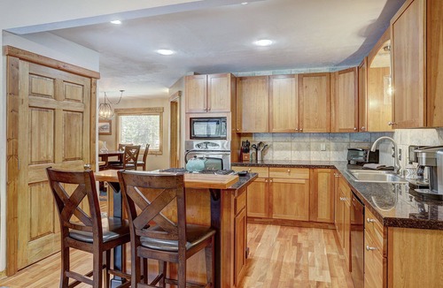 Breckenridge House | Ziggy Bear Lodge: 3 BR, 2.5 BA House in Breckenridge, Sleeps 8