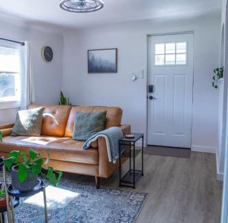 Berkley Apartment | Zuni St Motor Inn- Bike, Dine, Explore Denver