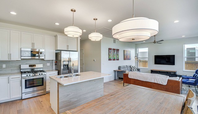 1 Mi to Dtwn Salida: Townhome w/Fenced Yard!