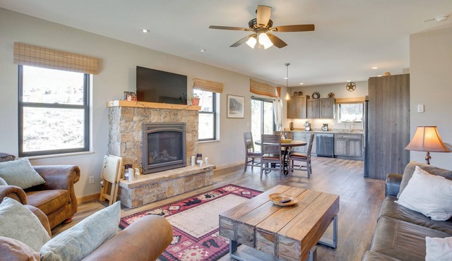 10 Mi to Slopes! Mtn-View Crested Butte Retreat