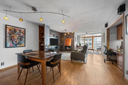 1777 Larimer 2211