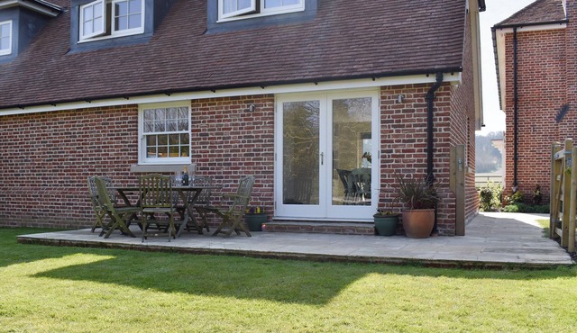 2 bedroom accommodation in Stodmarsh, near Canterbury in Stodmarsh