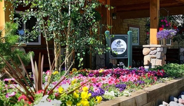 2-bedroom plus loft in lovely Dillon with fabulous mountain views in Dillon