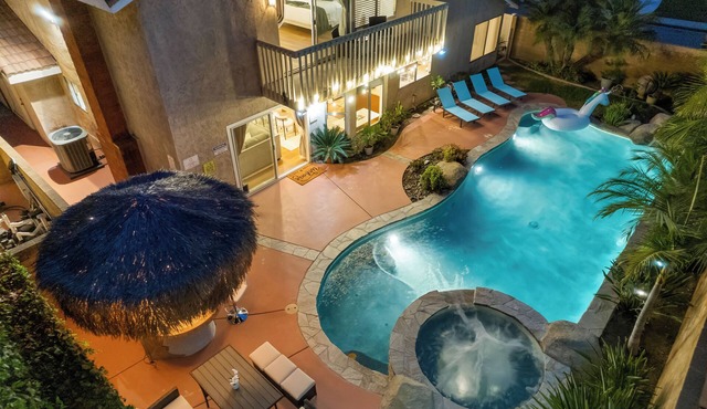 2500 sqft House w/Pool, Hot Tub, King Bed, 4-Bedroom in El Cajon