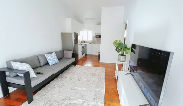 2bedrm unit next to southbank in Highgate Hill