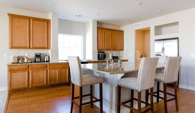 √3 BDR Ranch Home√For Families√Backyard√Parking√Quiet