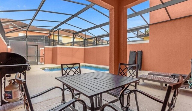4 Bedrooms/3 Bathrooms/Paradise Palms (8925 BP)
