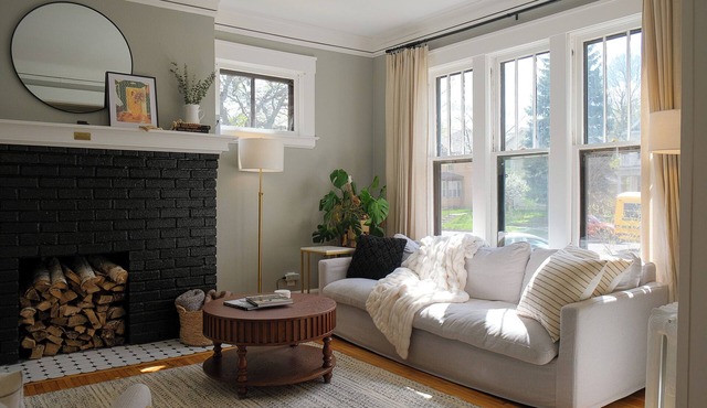 4BD Home Near DT w/Workspace, Theater & Game Room in Minneapolis