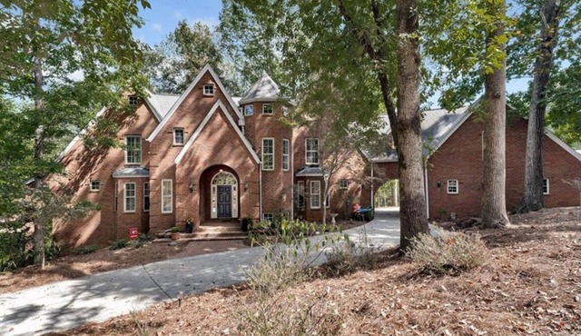 4BR/4BA luxury-Sleeps up to 13, Pvt Entrance N Oconee Rvr-Edge of UGA Campus in Athens