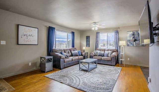 4BR w Grill near Olympic Training Cntr in Colorado