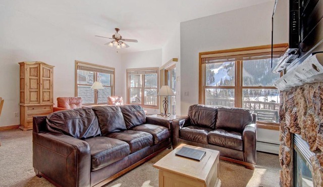 5983 Hidden River Lodge Condo