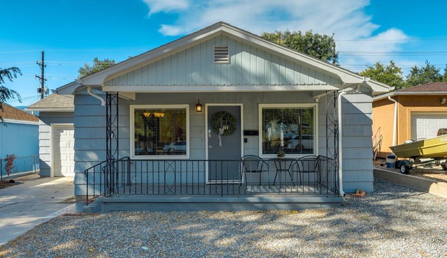 5BR Group Home by the Olympic Center/Hot Tub, 2 Kitchens