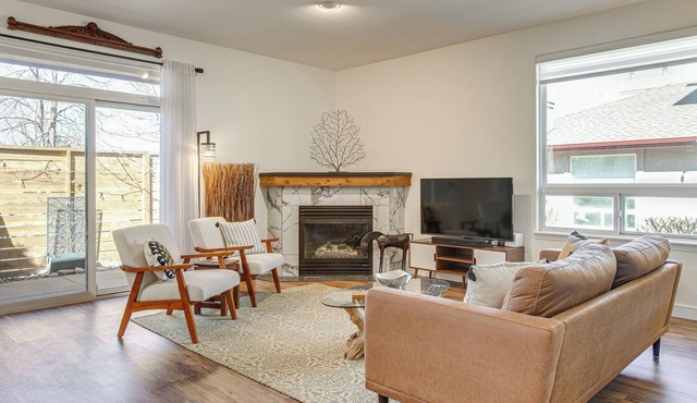 7 Mi to Dtwn! Family Retreat w/Patio in Denver