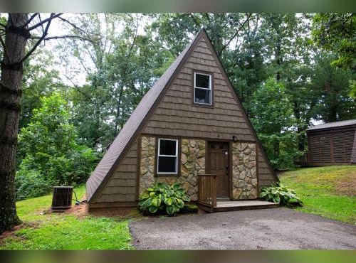 A-Frame #04 - by The Chalets in Logan