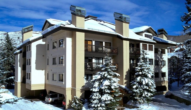 Access Hot Tub, Shuttle | Ski-in/out Condo